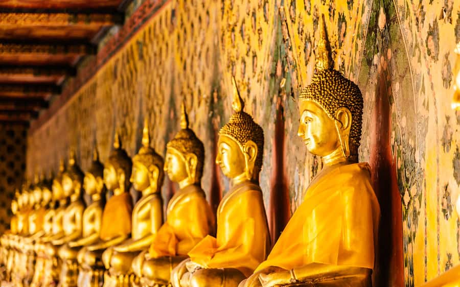 Bangkok: Grand Palace, Wat Pho, & Wat Arun Walking Tour - Lunch and a break from the heat
