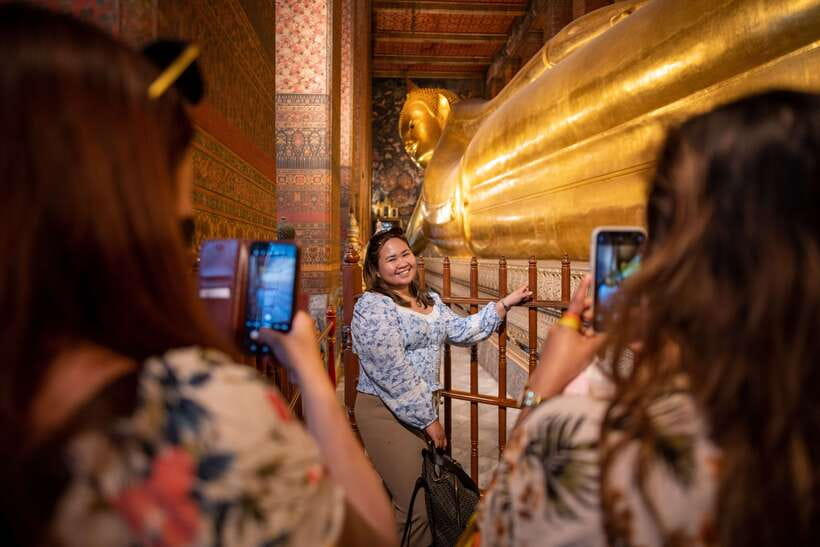 Bangkok: Wat Pho and Wat Arun Guided Walking Tour - Three hours, extra fees, and overall value