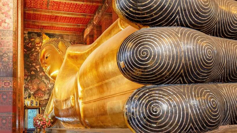Bangkok: Wat Pho and Wat Arun Guided Walking Tour - What to pack and how to dress