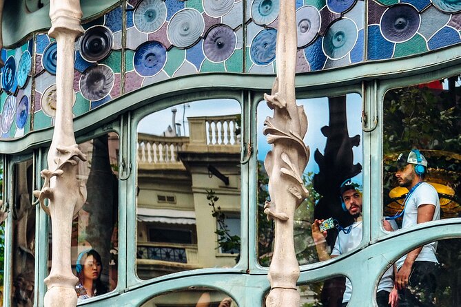 Barcelona Architecture Walking Tour With Casa Batlló Upgrade - CaixaForum Macaya and Casa de les Punxes