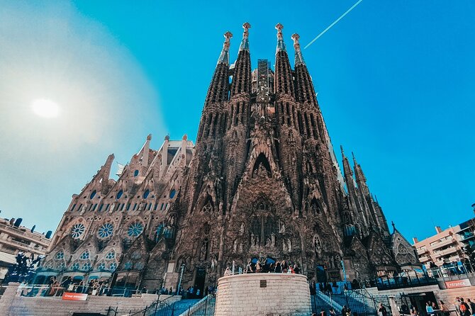 Barcelona Architecture Walking Tour With Casa Batlló Upgrade - The Casa Batlló upgrade is the main choice