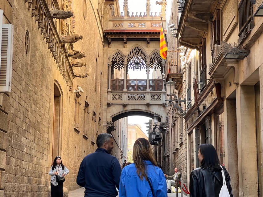 Barcelona: Barri Gotic Small Group Walking Tour - Why the Gothic Quarter Works Best on Foot