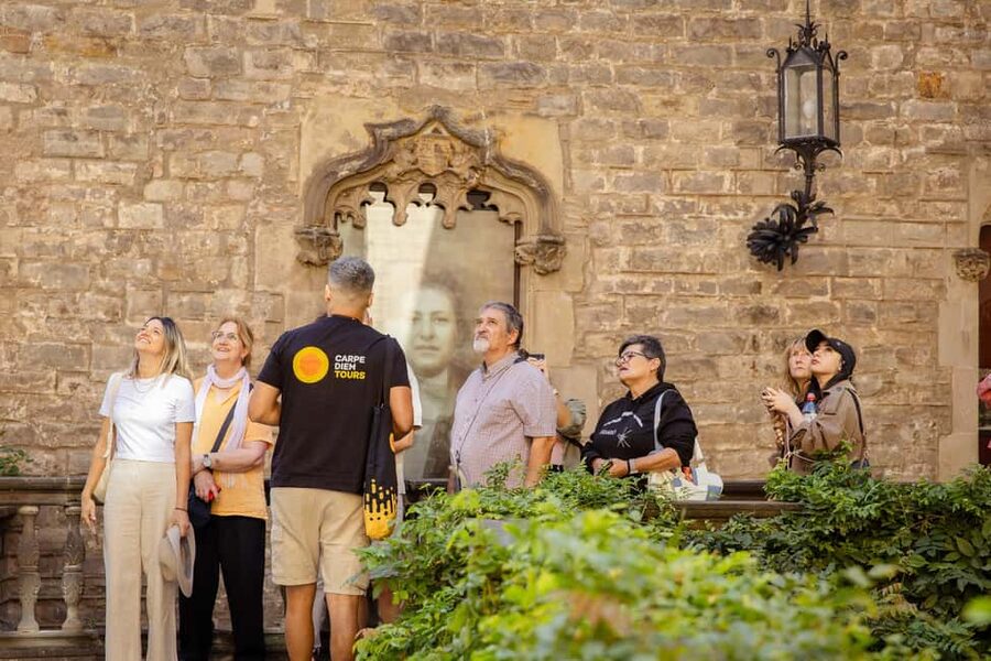 Barcelona: City Walking Tour with a Local Guide - Els Quatre Gats and Barcelona’s artistic side