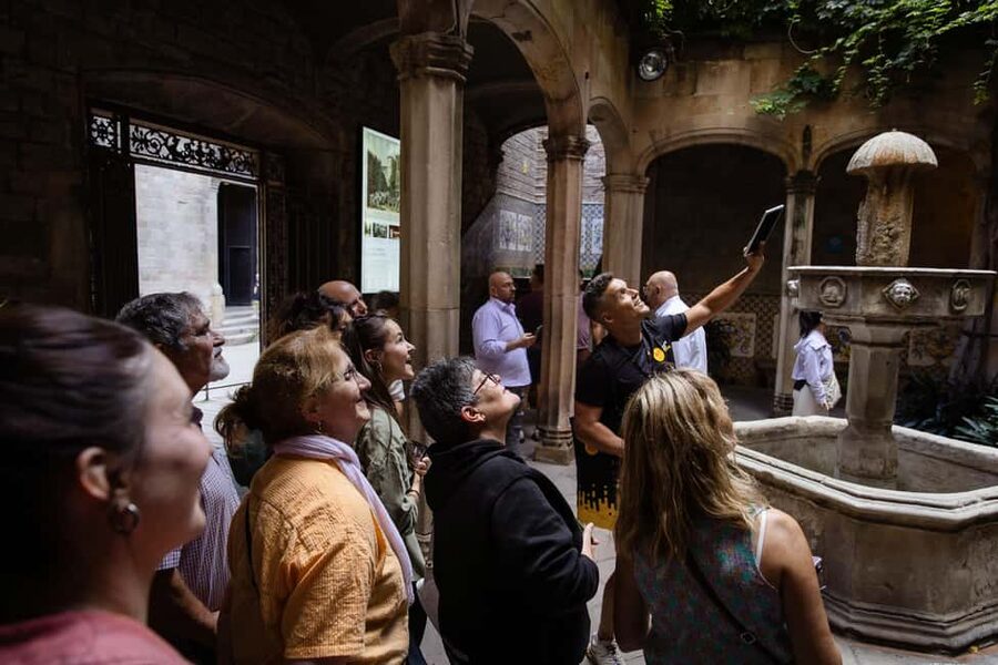 Barcelona: City Walking Tour with a Local Guide - Plaça de Santa Maria and the route’s final stretch