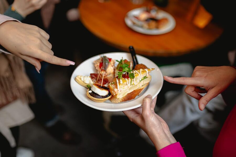 Barcelona: El Born Food Walking Tour with Tapas and Drinks - Nine dishes, four drinks, and a useful introduction to Catalan cuisine