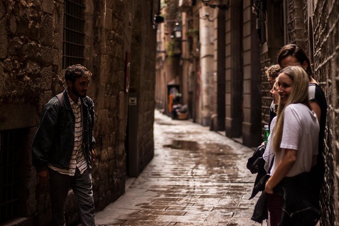Barcelona Food Tour: Tapas, Paella, Sangria & 8+ Local Tastings - A food tour that also gives you your Barcelona bearings