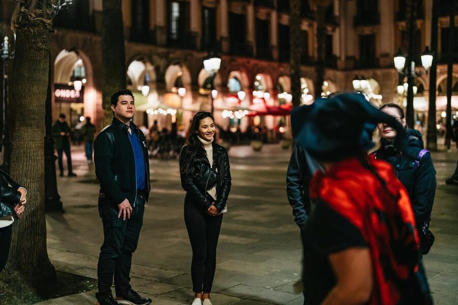 Barcelona: Gothic Quarter Ghosts and Legends Walking Tour - What the 90-minute itinerary feels like
