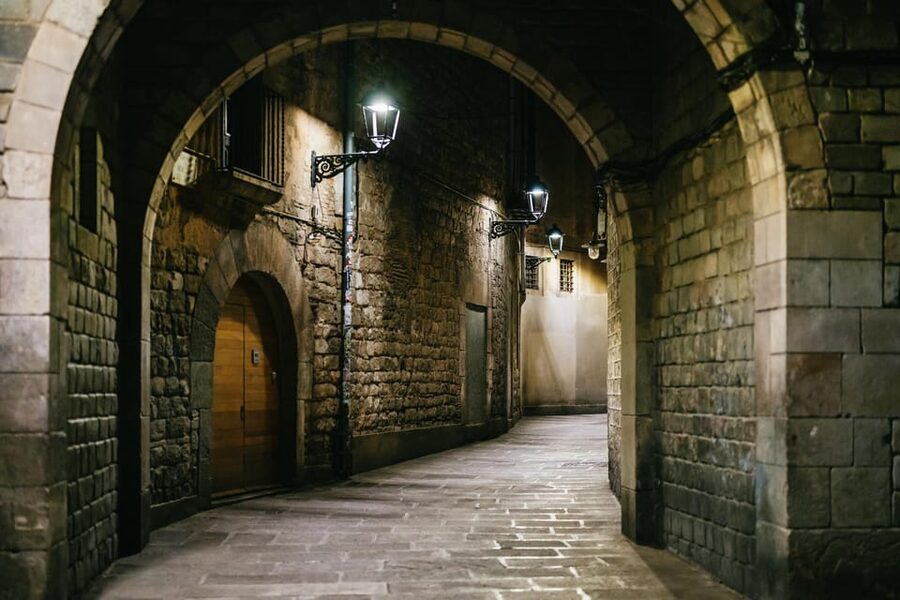 Barcelona: Gothic Quarter Ghosts and Legends Walking Tour - Is $19 good value?