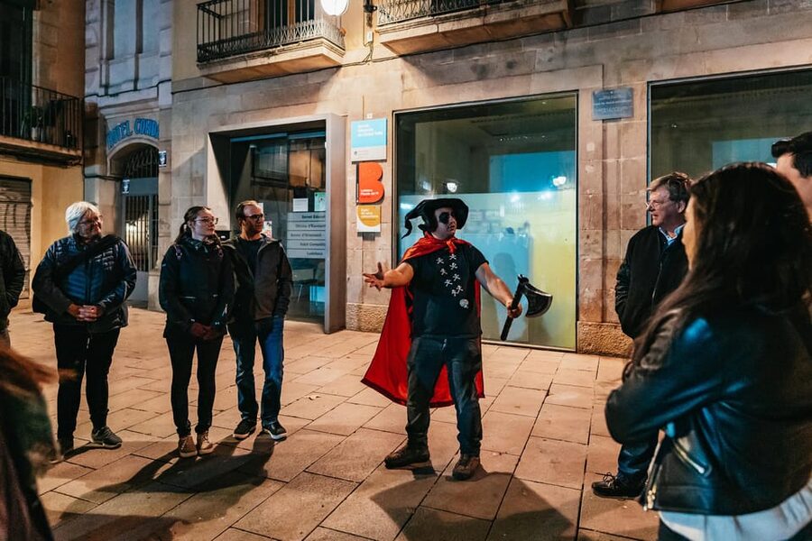 Barcelona: Gothic Quarter Ghosts and Legends Walking Tour - A few practical ways to get more from the evening