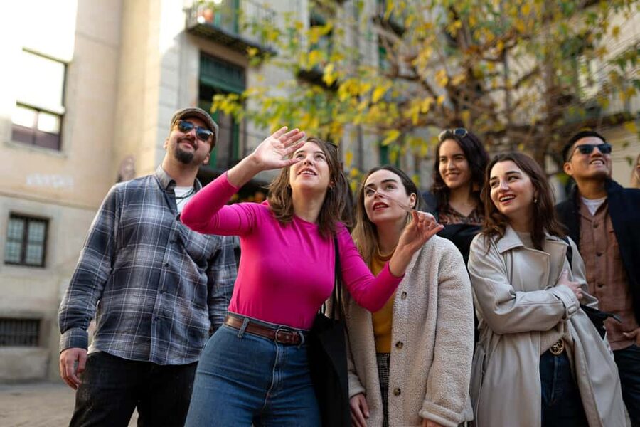 Barcelona: Gothic Quarter Walking Tour with 10+ Attractions - Bishop’s Bridge, striking but not truly medieval