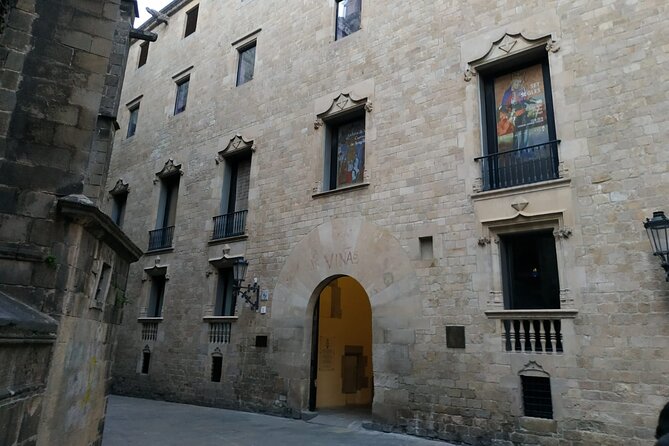 Barcelona Gothic Quarter Walking Tour with Tapas - What the $29.04 price really gets you