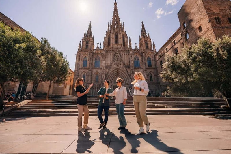 Barcelona: Helicopter Flight, Boat Ride, and Walking Tour - Plaça Reial and the ride toward the port