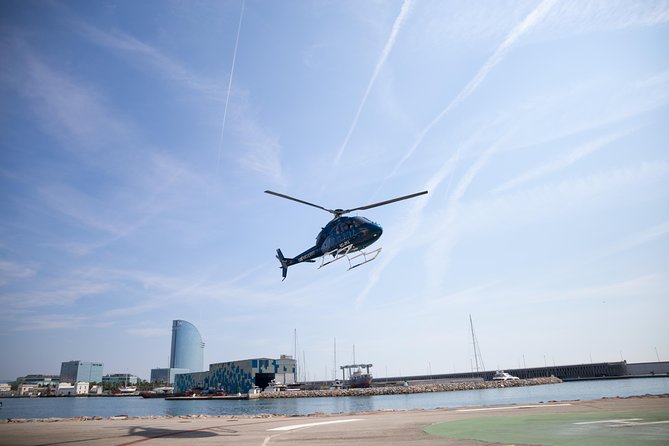 Barcelona Helicopter, Sailboat & Old Town Private Walking Tour - Is $513.95 a fair price?