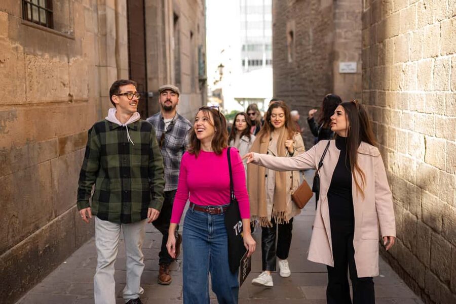 Barcelona: Hidden Gems Walking Tour Including 10+ Sights - Key points at a glance