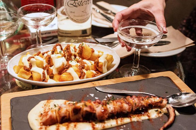 Barcelona: La Boqueria Food, Wine & History Walking Tour - What the guides add to the meal