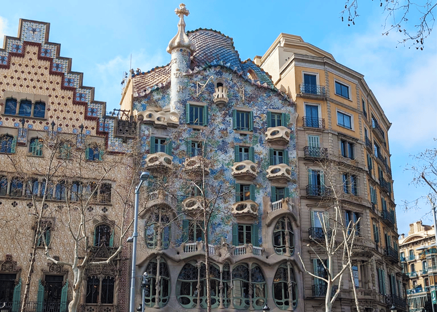 Barcelona: Old Town Private Walking Tour of Past and Present - Price, timing, and what the $50 buys you