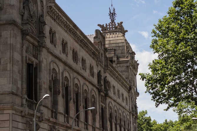 Barcelona Private Food Tour: Tapas, Paella & 8+ Food Tastings - Walking, timing, and practical details