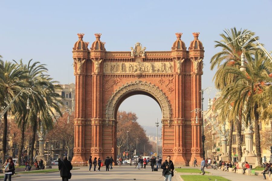 Barcelona: Private Walking Tour with a Local - How much walking should you expect?