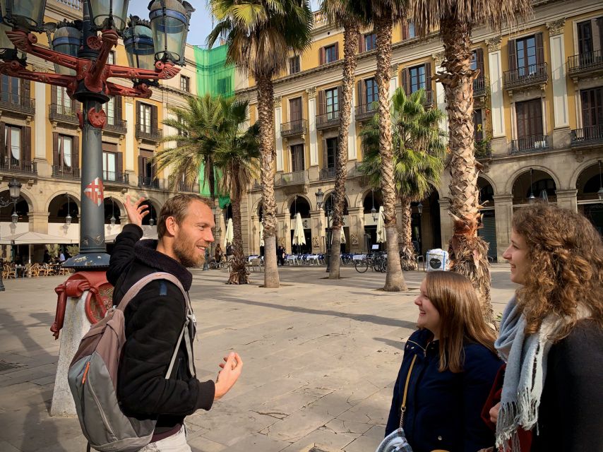 Barcelona: Ramblas, Old Town & Gaudí Houses Walking Tour - Casa Batlló and the end of the walk