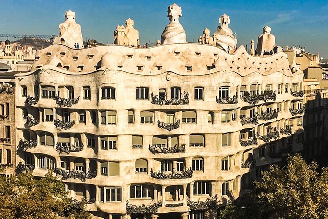 Barcelona: Sagrada Familia, Park Guell & Tapas Private Tour - What the $237.02 price buys you