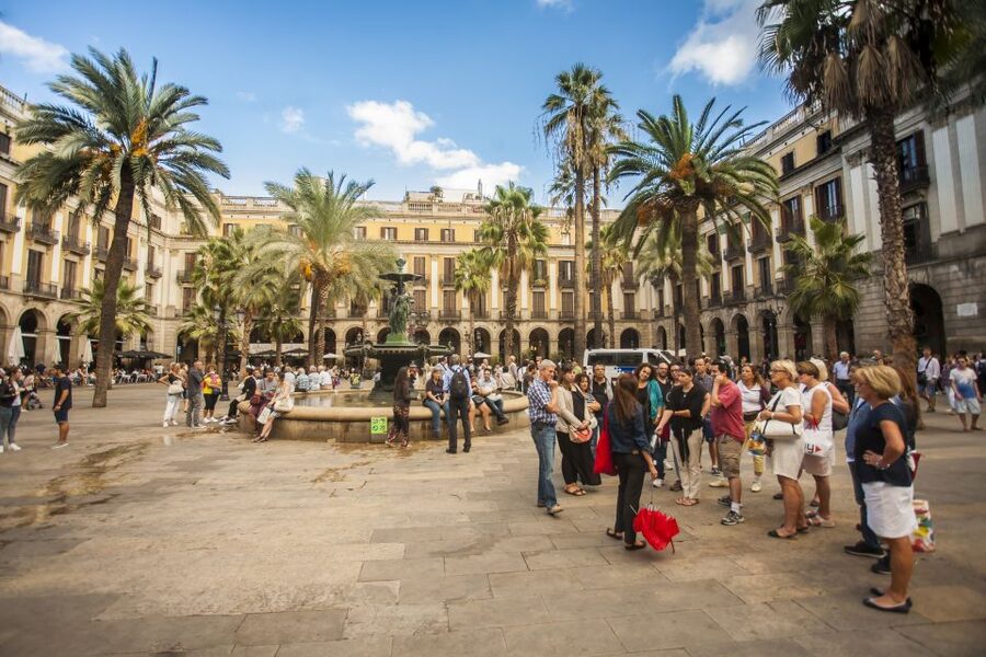 Barcelona: “The Shadow of the Wind” Literary Walking Tour - Timing, meeting points, and the final walk