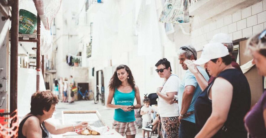 Bari: Guided Walking Tour - Pasta Street and the everyday side of Bari