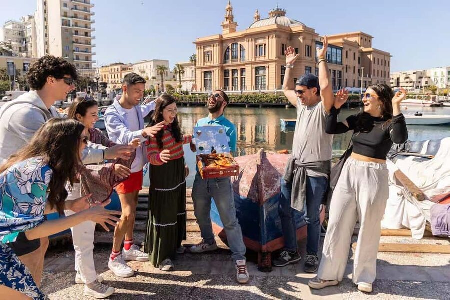 Bari: Walking Street Food Tour - Meeting your guide at Strada Vallisa 81