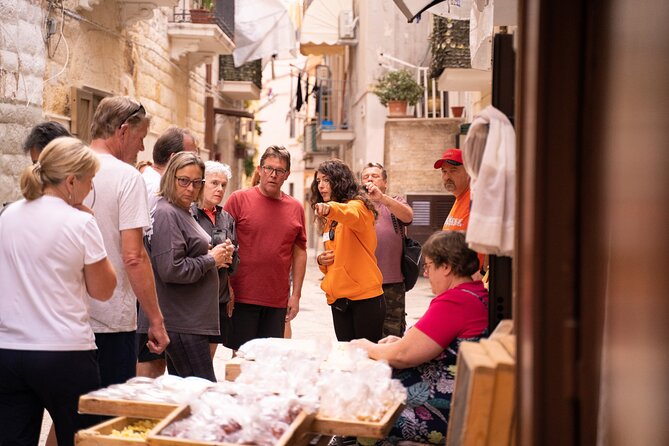 Bari Walking Tour with Pasta Experience - Piazza Mercantile and the shape of Bari Vecchia
