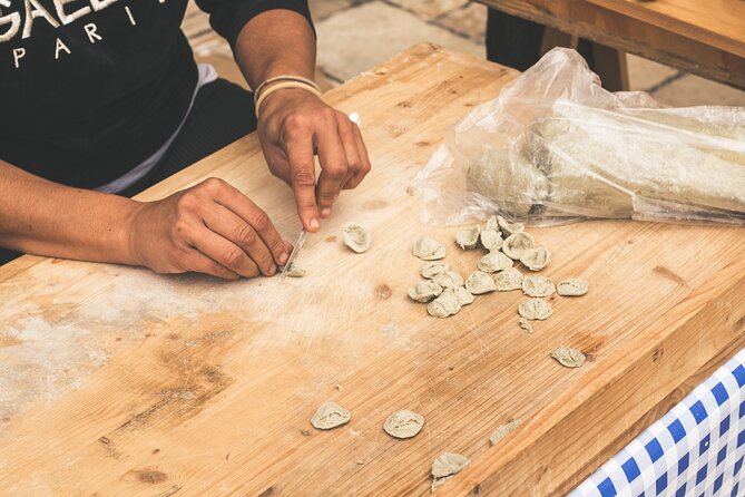 Bari Walking Tour with Pasta Experience - What the two-hour schedule really means
