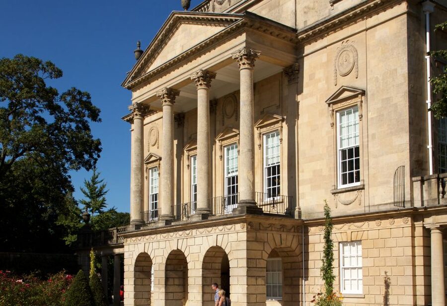 Bath: Bridgerton Filming Locations Walking Tour with Music - The Guildhall and Bath’s formal city center