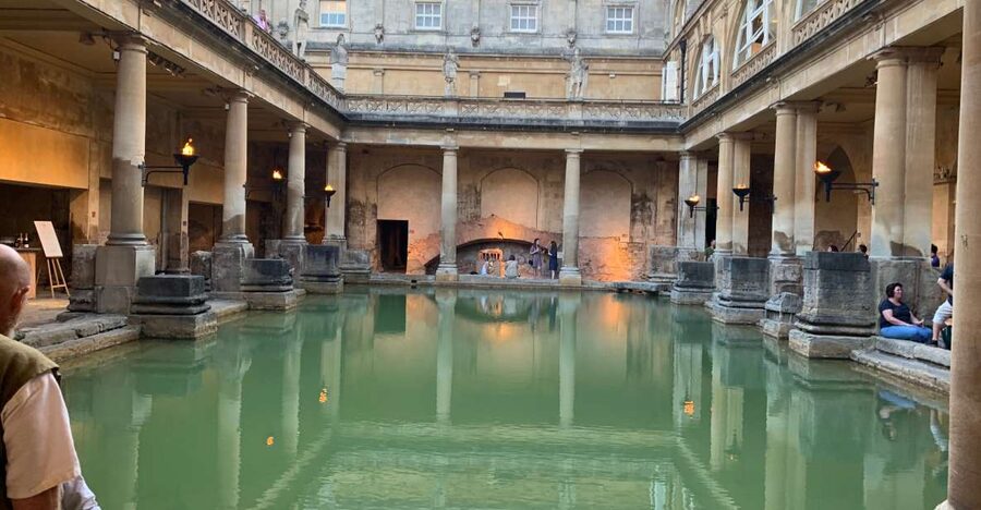 Bath: Guided City Walking Tour with Entry To The Roman Baths - Why Bath makes sense on foot