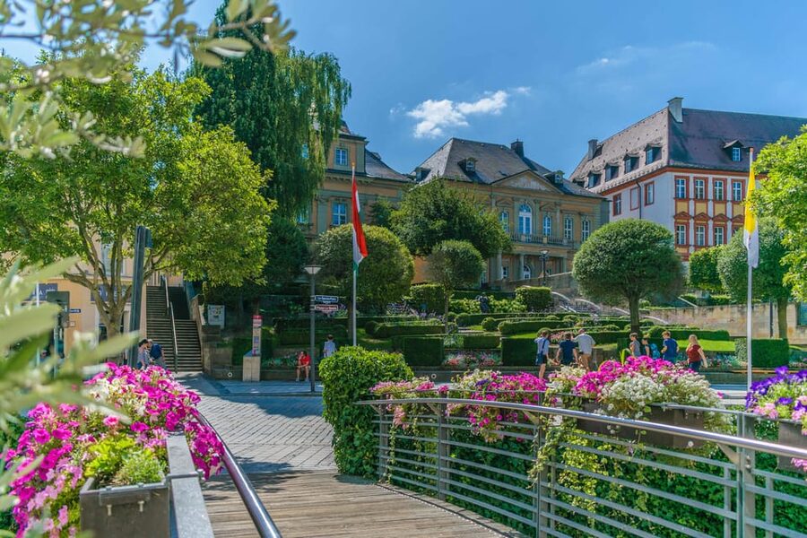 Bayreuth: German City Walking Tour (Tourist Info) - Meeting Wilhelmine at the New Palace