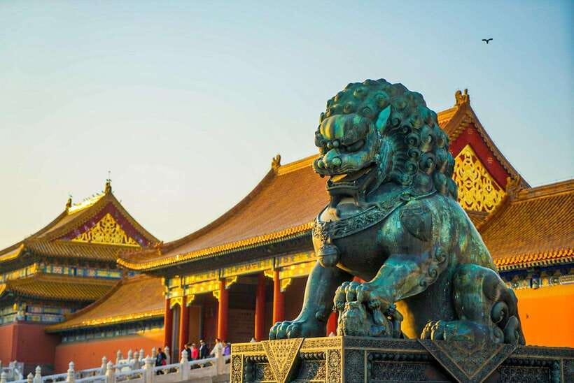 Beijing: Highlights of Forbidden City Private Walking Tour - Why a guide helps inside the Forbidden City