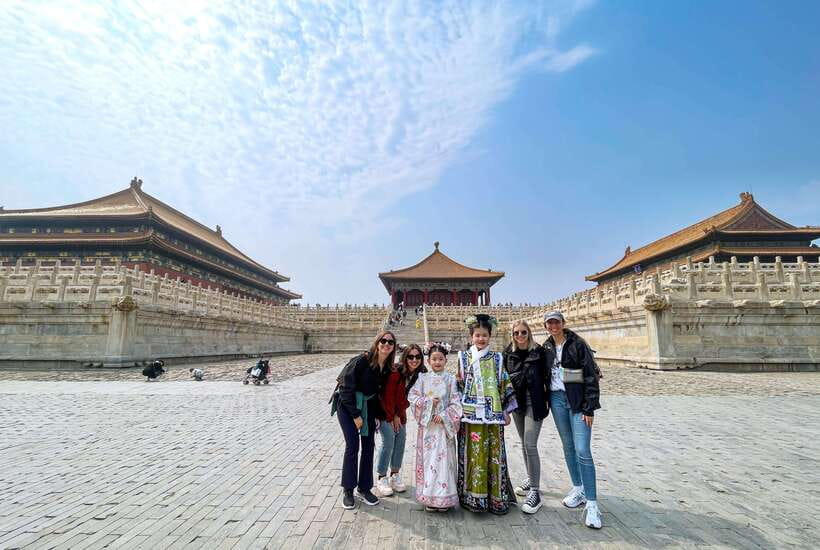 Beijing: Highlights of Forbidden City Private Walking Tour - Transport, meals, and what the $67 price means