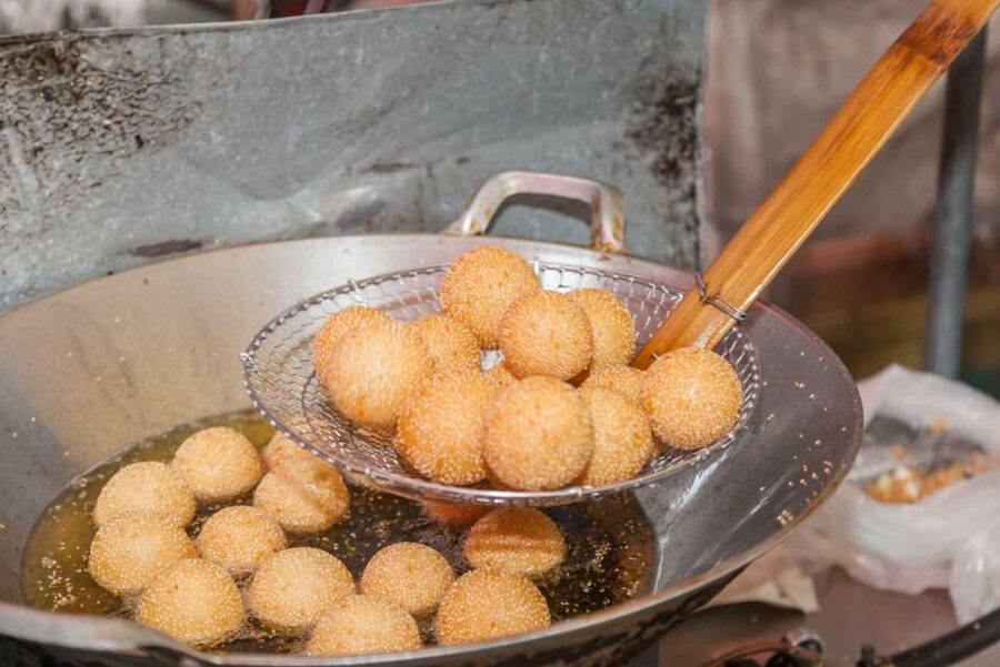 Beijing: Hutong Culinary Walking Tour with 15+ Tastings - A food tour that uses the hutongs as its dining room