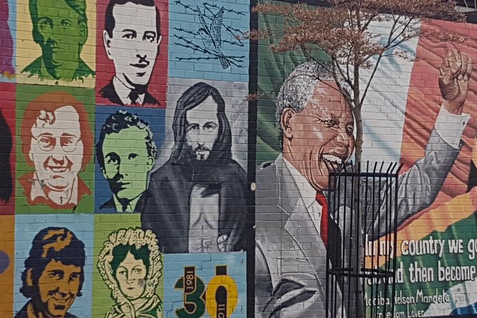 Belfast Troubles Murals Street Art and Peace Wall Walking Tour - Marti’s guiding style and what to expect