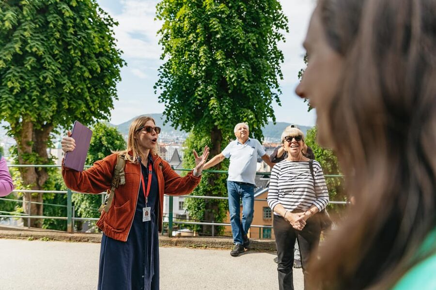 Bergen: Past & Present Small Group Guided Walking Tour - Reading Bergen through Bryggen