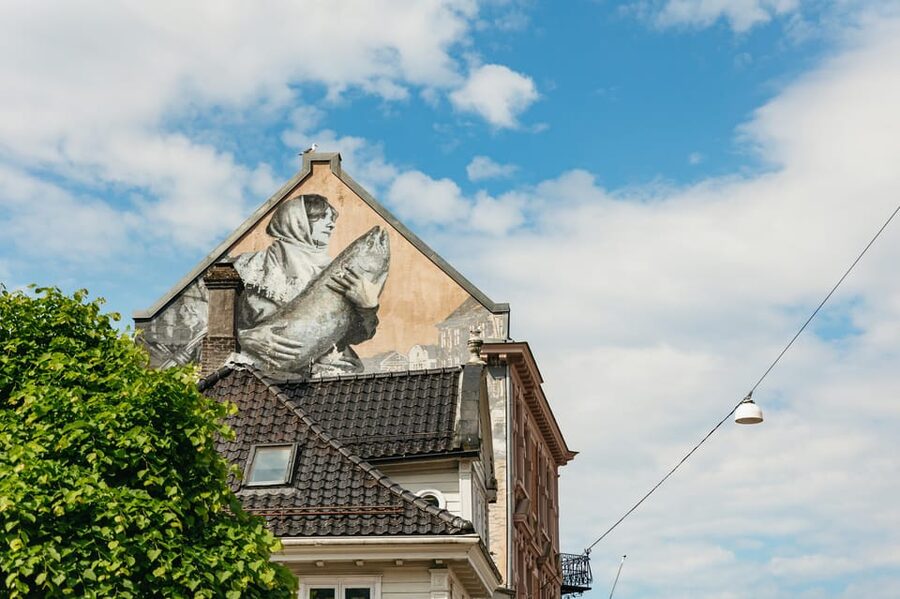 Bergen: Past & Present Small Group Guided Walking Tour - Who should book this walk