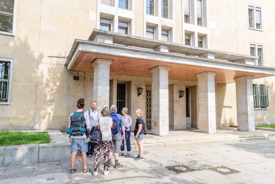 Berlin: 2.5-Hour Walking Tour through Kreuzberg 61 - Bergmannstrasse and the neighborhood at street level