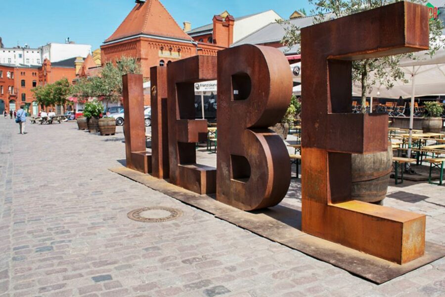 Berlin: Alternative Berlin Walking Tour - Kreuzberg: migration, art, and alternative Berlin
