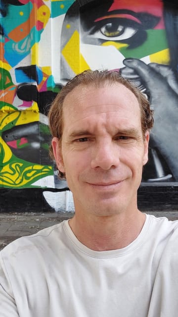 Berlin: Berlin Wall & East Side Gallery Walking Tour - The Berlin Wall Museum and the history behind the art