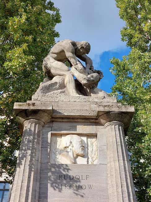 Berlin: Charité Hospital Walking Tour of Medical History - The pace, guide style, and outdoor conditions