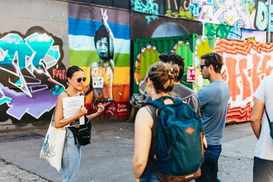 Berlin: City Street Art Guided Walking Tour - The difference between graffiti writing and street art