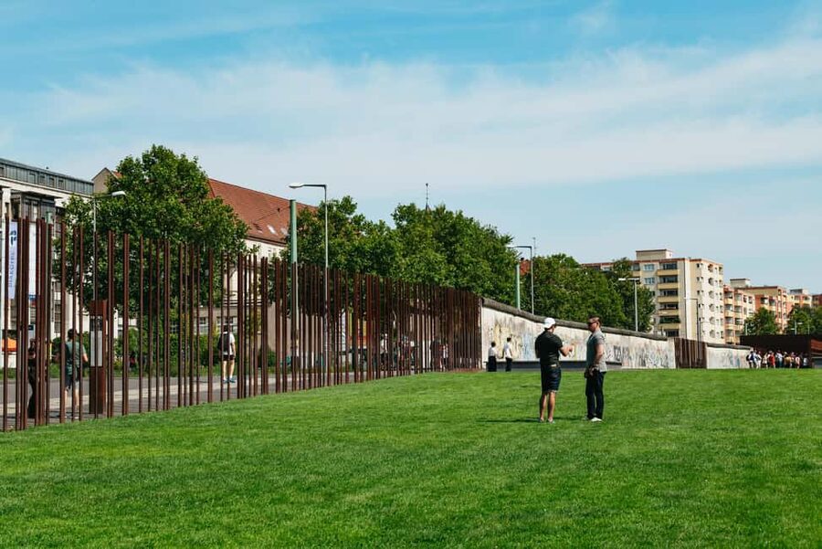 Berlin: Cold War Walking Tour on Berlin Wall Route - The Berlin Wall Memorial and the lookout