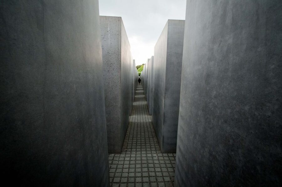 Berlin: Discover Berlin Walking Tour - Museum Island, Berlin Cathedral, and Palace Square