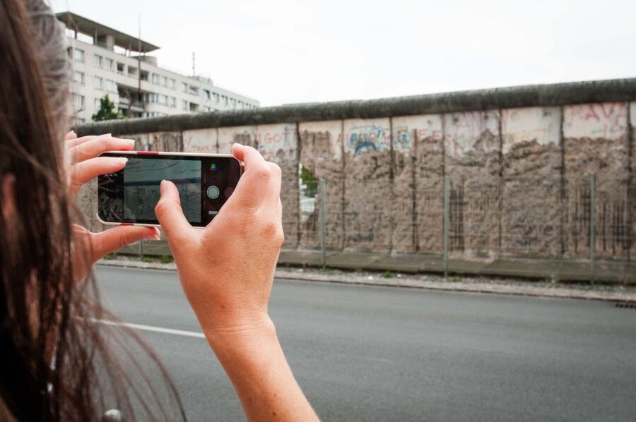 Berlin: Discover Berlin Walking Tour - Checkpoint Charlie and the divided city