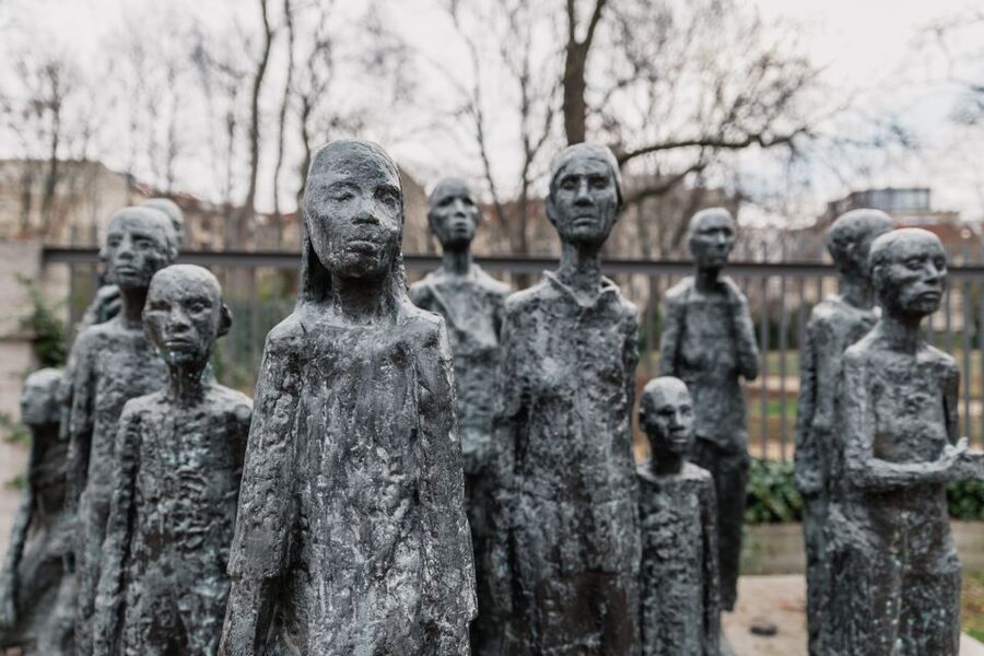 Berlin: Hidden Backyards Guided Walking Tour - Is two hours enough for the price?