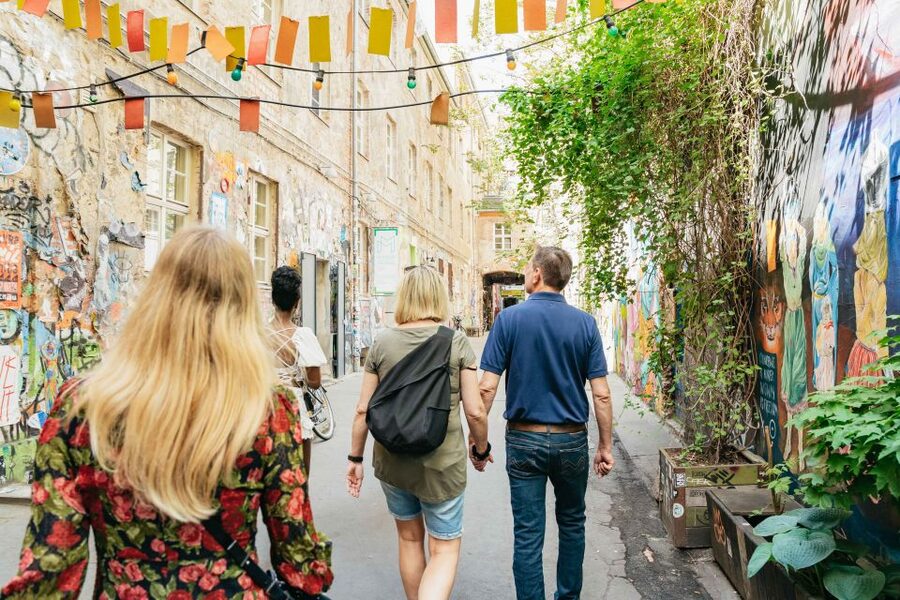 Berlin: Hidden Backyards Guided Walking Tour - Haus Schwarzenberg and the rough edges of Berlin
