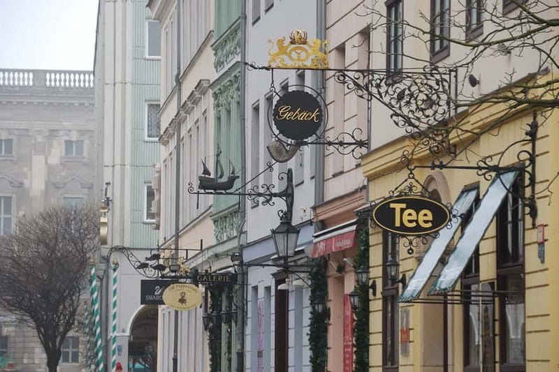 Berlin: Historic Center Walking Tour with a Real Berliner - A two-hour introduction to Berlin’s complicated story