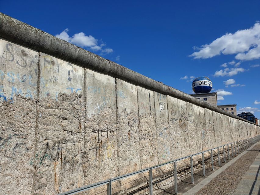 Berlin Historical Highlights Walking Tour - Starting at Potsdamer Platz and the Berlin Wall